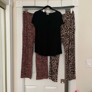 Bundle of 
2 Soma animal print Pajama bottoms and 1 Blk Soma tee. S/M